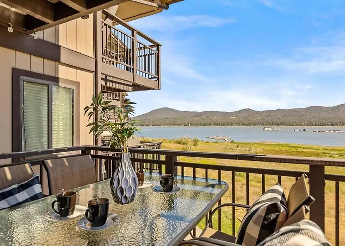 Lakefront At The Village