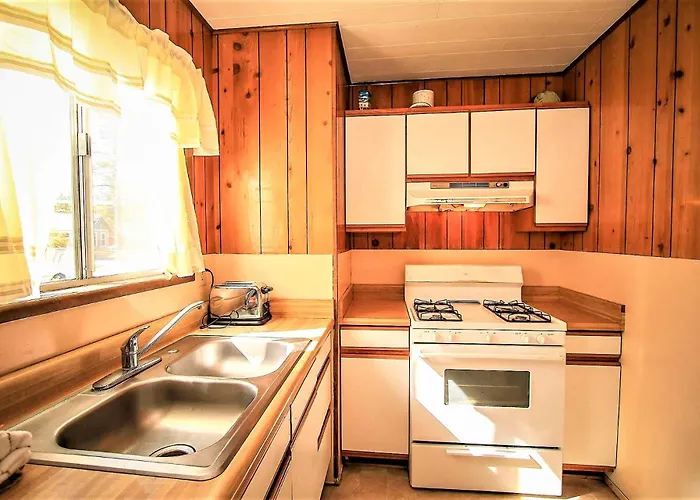 Twin Pines Family Cabin By Big Bear Vacations