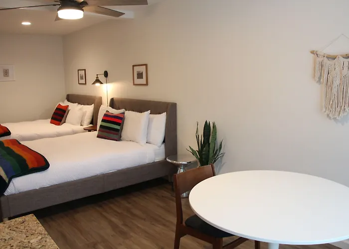 Sierra Blue Hotel & Swim Club